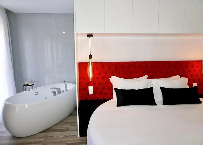 Lux\'Otel City Lodge