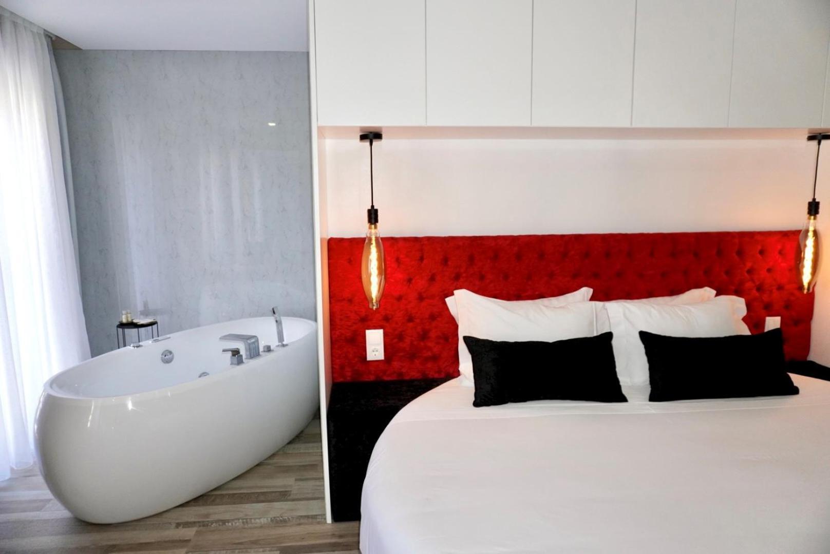 Lux'otel Homestay Barcelos