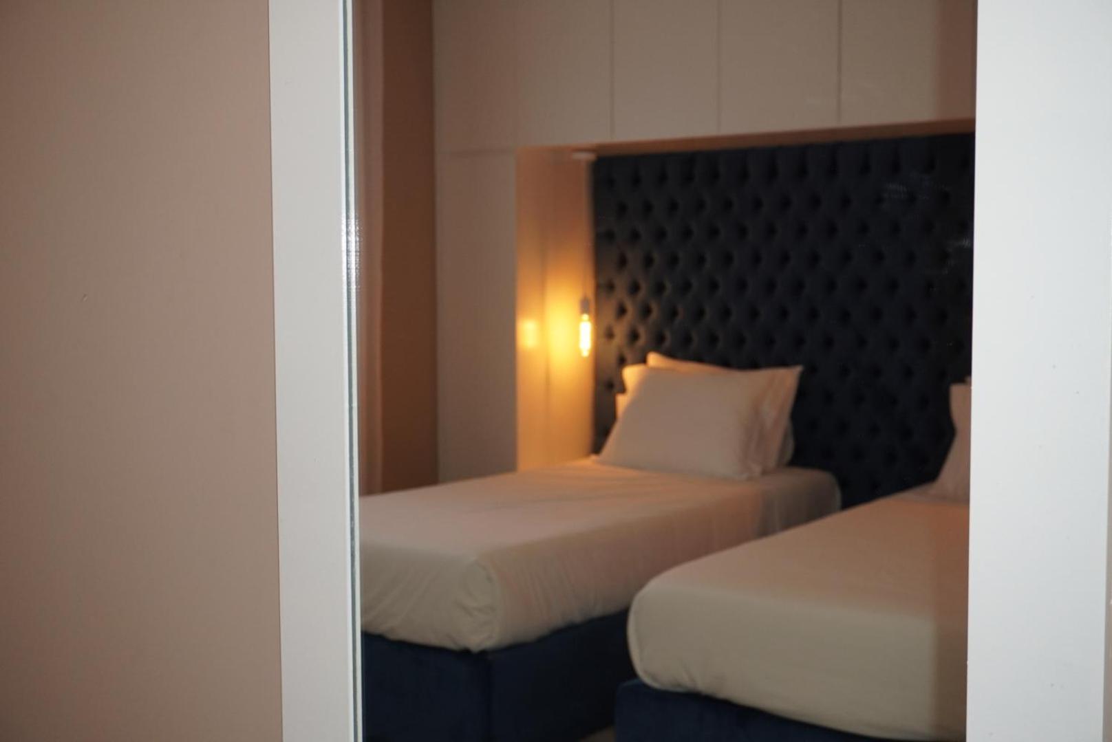 Lux'otel Homestay